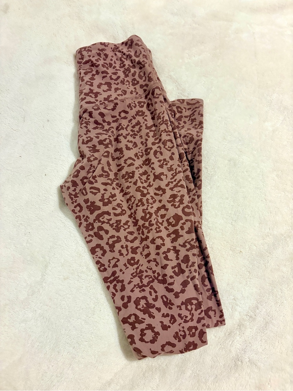 Athleta Elation Ultra High Rise Legging 🐆🌸